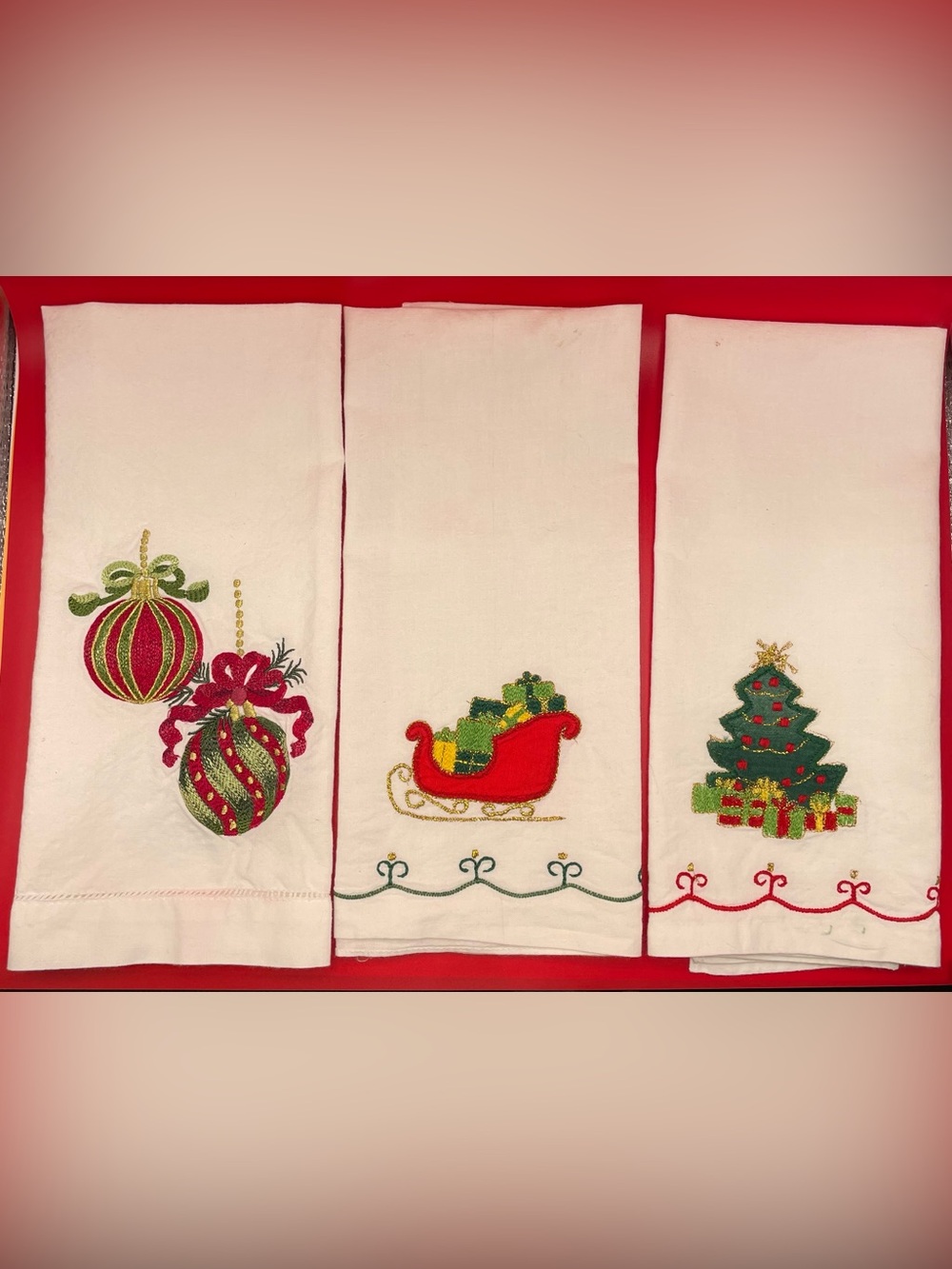 Embroidered Christmas Hand Tea Towels Sleigh, Tree & Ornament Holiday Décor VTG